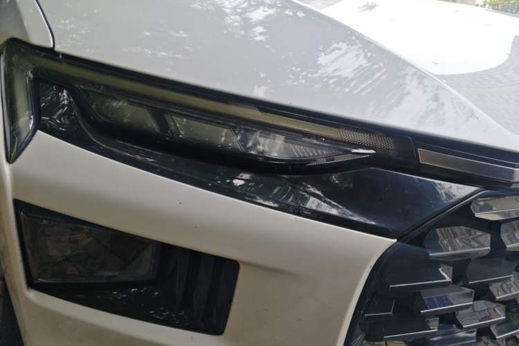 Used Ford Mondeo 2022 Restyled EcoBoost 245 Luxury Version Right Front Headlight
