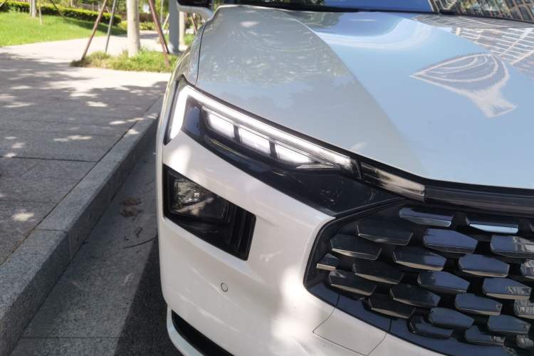 Used Ford Mondeo 2022 Facelifted EcoBoost 245 Ultimate Edition Right Front Headlight