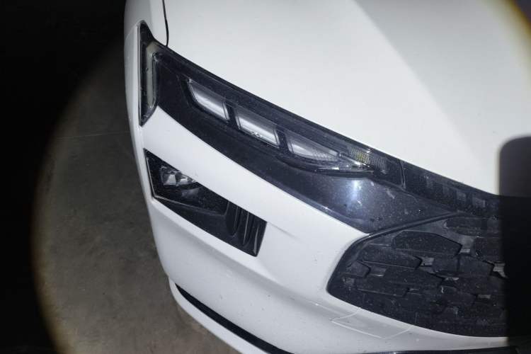 Used Ford Mondeo 2022 EcoBoost 245 Ultimate Model Right Front Headlight