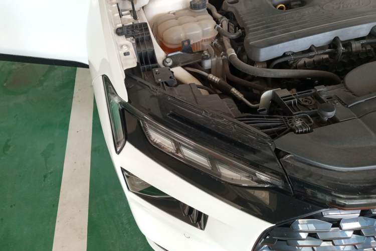 Used Ford Mondeo 2022 Facelifted EcoBoost 245 Ultimate Edition Right Front Headlight