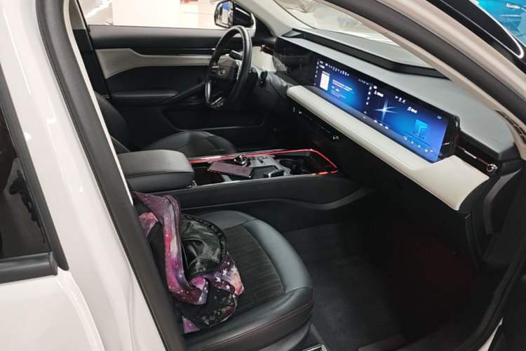 Used Ford Mondeo 2022 EcoBoost 245 Luxury Model Right Front Seat