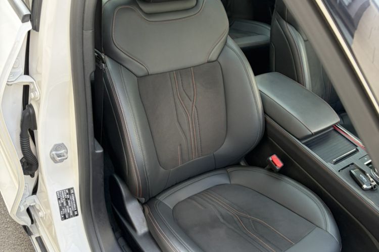 Used Ford Mondeo 2022 Facelifted EcoBoost 245 Ultimate Edition Right Front Seat