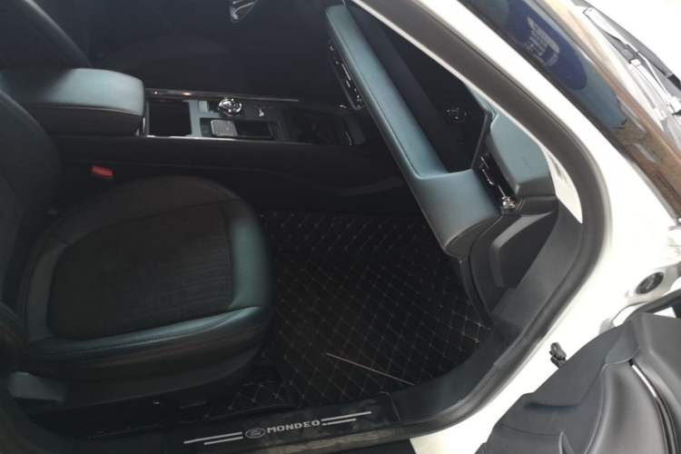 Used Ford Mondeo 2022 Restyled EcoBoost 245 Luxury Version Right Front Seat