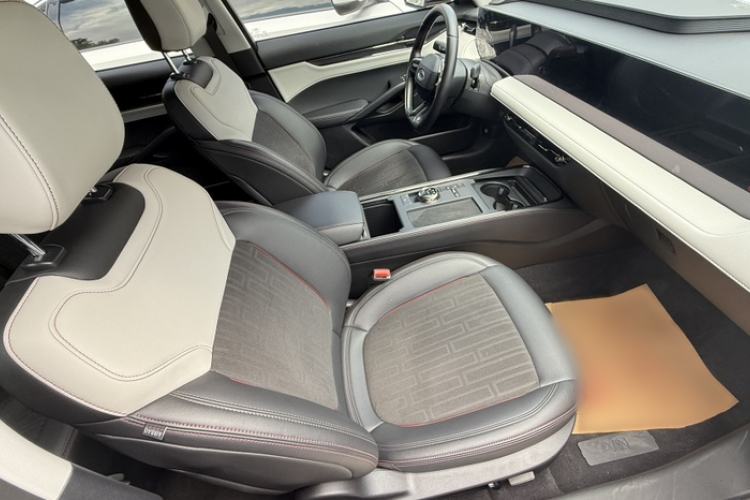 Used Ford Mondeo 2022 Restyled EcoBoost 245 Luxury Version Right Front Seat