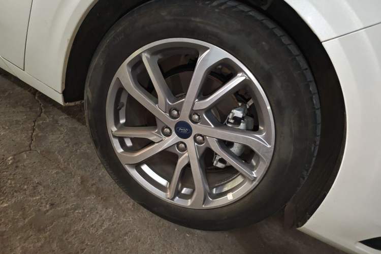Used Ford Mondeo 2022 EcoBoost 245 Luxury Model Right Front Wheel Hub