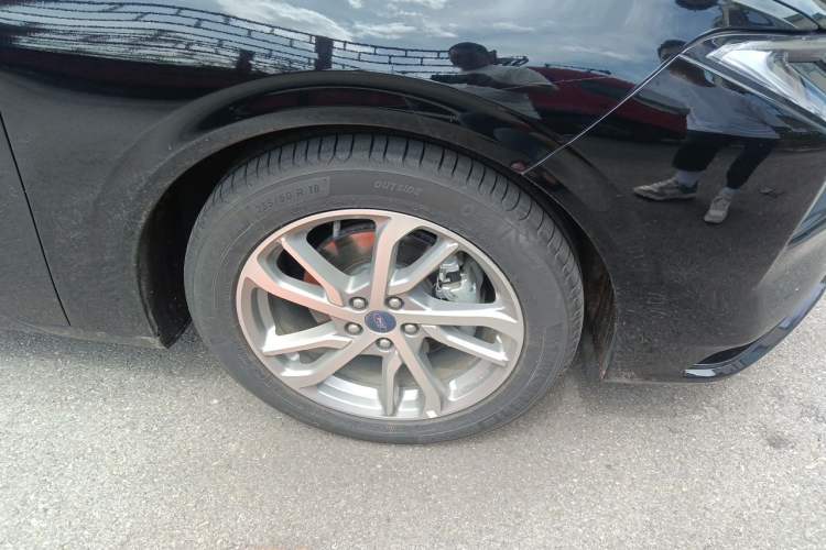 Used Ford Mondeo 2022 Restyled EcoBoost 245 Luxury Version Right Front Wheel Hub