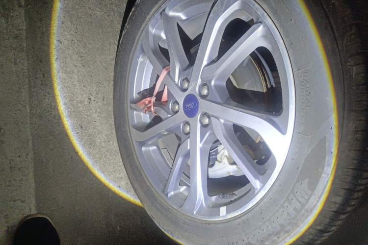 Used Ford Mondeo 2022 Restyled EcoBoost 245 Luxury Version Right Front Wheel Hub