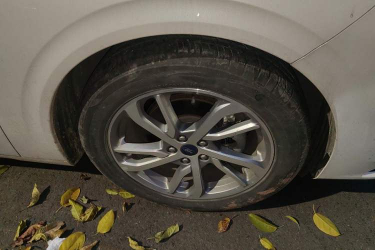 Used Ford Mondeo 2022 EcoBoost 245 Luxury Model Right Front Wheel Hub