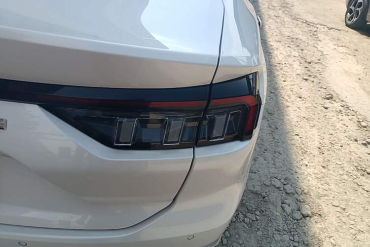 Used Ford Mondeo 2022 Restyled EcoBoost 245 Luxury Version Right Rear Taillight