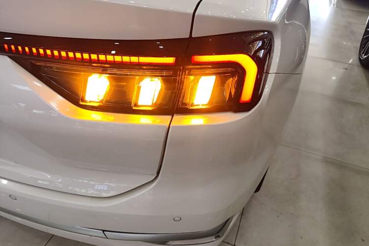 Used Ford Mondeo 2022 Facelifted EcoBoost 245 Ultimate Edition Right Rear Taillight