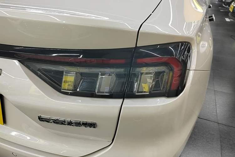 Used Ford Mondeo 2022 Facelifted EcoBoost 245 Ultimate Edition Right Rear Taillight