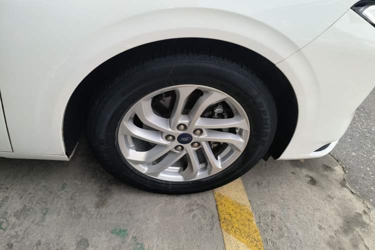 Used Ford Mondeo 2022 EcoBoost 245 Fashion Edition Right Rear Wheel Hub