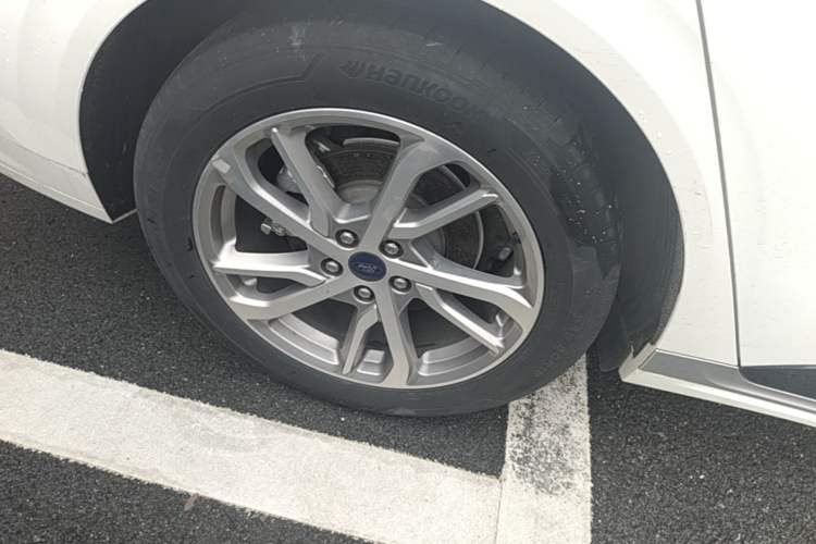 Used Ford Mondeo 2022 Restyled EcoBoost 245 Luxury Version Right Rear Wheel Hub