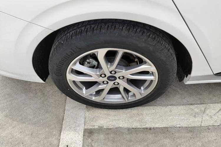 Used Ford Mondeo 2022 Restyled EcoBoost 245 Luxury Version Right Rear Wheel Hub