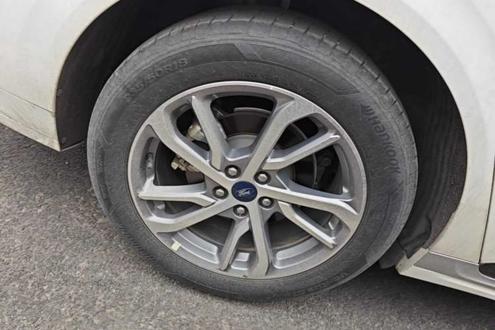 Used Ford Mondeo 2022 Restyled EcoBoost 245 Luxury Version Right Rear Wheel Hub