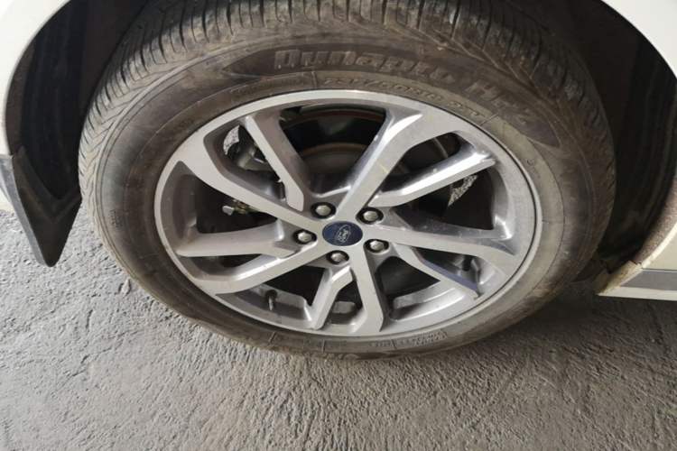 Used Ford Mondeo 2022 Restyled EcoBoost 245 Luxury Version Right Rear Wheel Hub