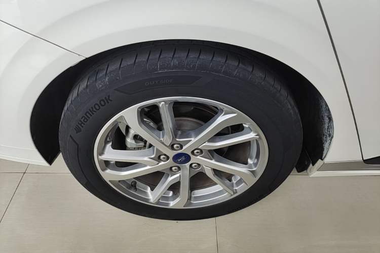Used Ford Mondeo 2022 Restyled EcoBoost 245 Luxury Version Right Rear Wheel Hub