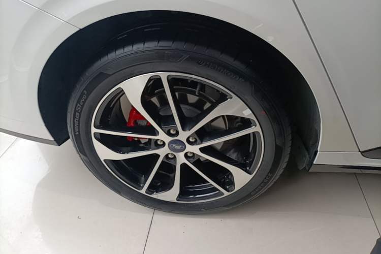 Used Ford Mondeo 2022 Facelift EcoBoost 245 ST-Line Right Rear Wheel Hub