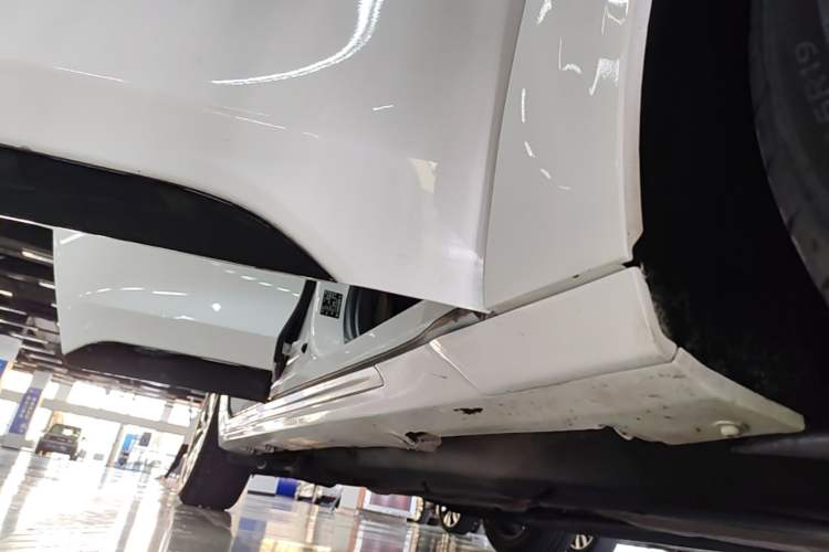 Used Ford Mondeo 2022 Facelifted EcoBoost 245 Ultimate Edition Right Side Sill