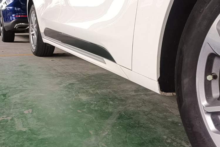 Used Ford Mondeo 2022 Restyled EcoBoost 245 Luxury Version Right Side Sill