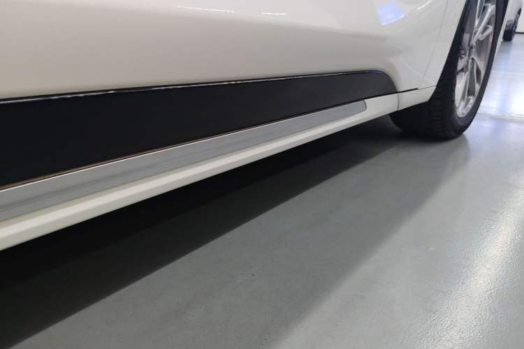 Used Ford Mondeo 2022 Restyled EcoBoost 245 Luxury Version Right Side Sill