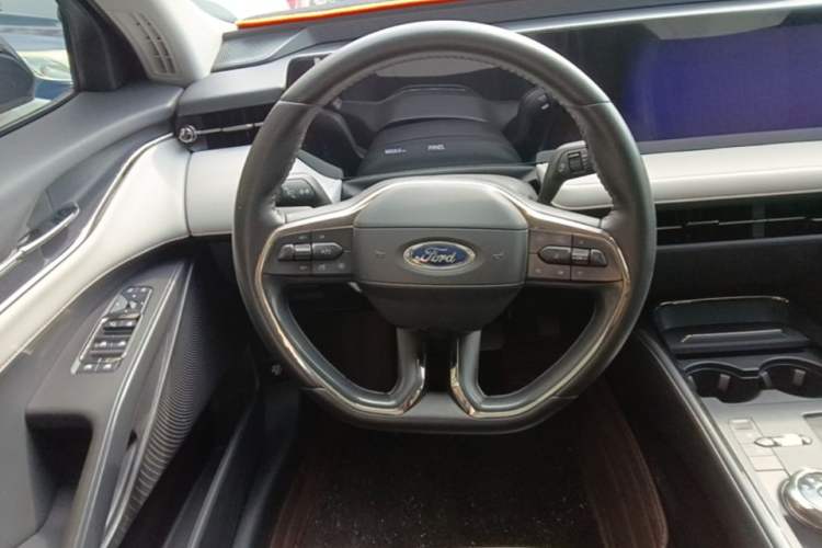 Used Ford Mondeo 2022 EcoBoost 245 Luxury Model Steering Wheel