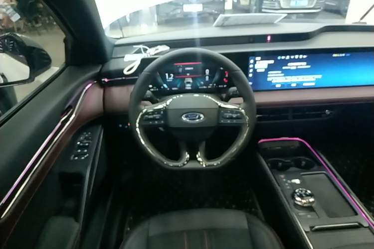 Used Ford Mondeo 2022 Facelifted EcoBoost 245 Ultimate Edition Steering Wheel
