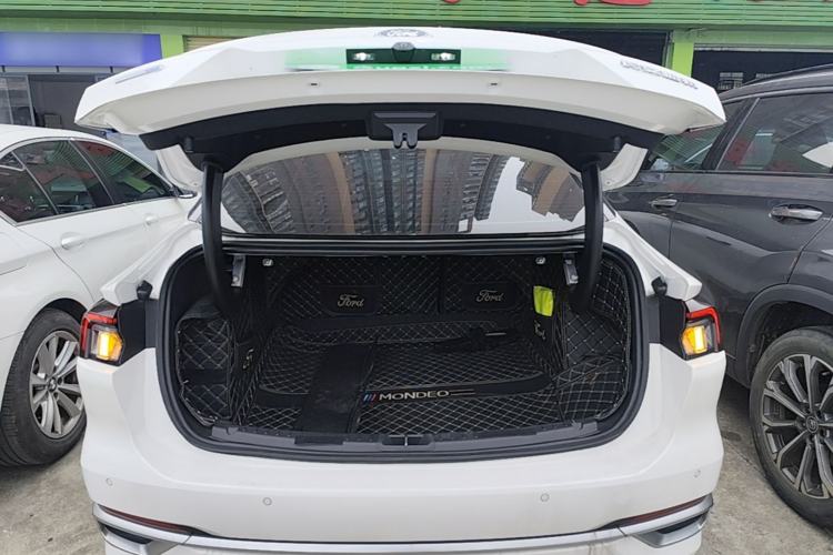 Used Ford Mondeo 2022 EcoBoost 245 Ultimate Model Trunk