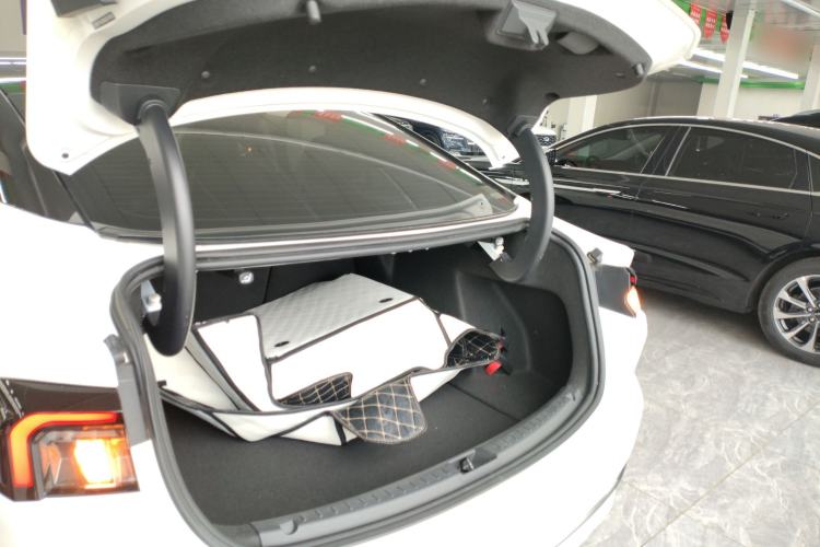 Used Ford Mondeo 2022 EcoBoost 245 Ultimate Model Trunk