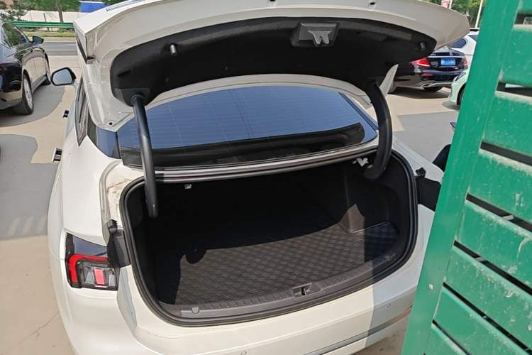 Used Ford Mondeo 2022 Restyled EcoBoost 245 Luxury Version Trunk