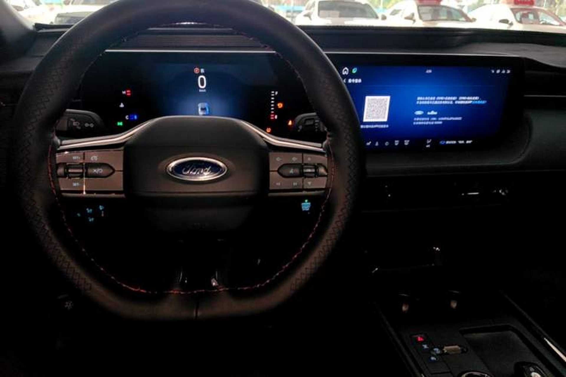Used Ford Mondeo 2023 EcoBoost 180 Comfort Model Center Console