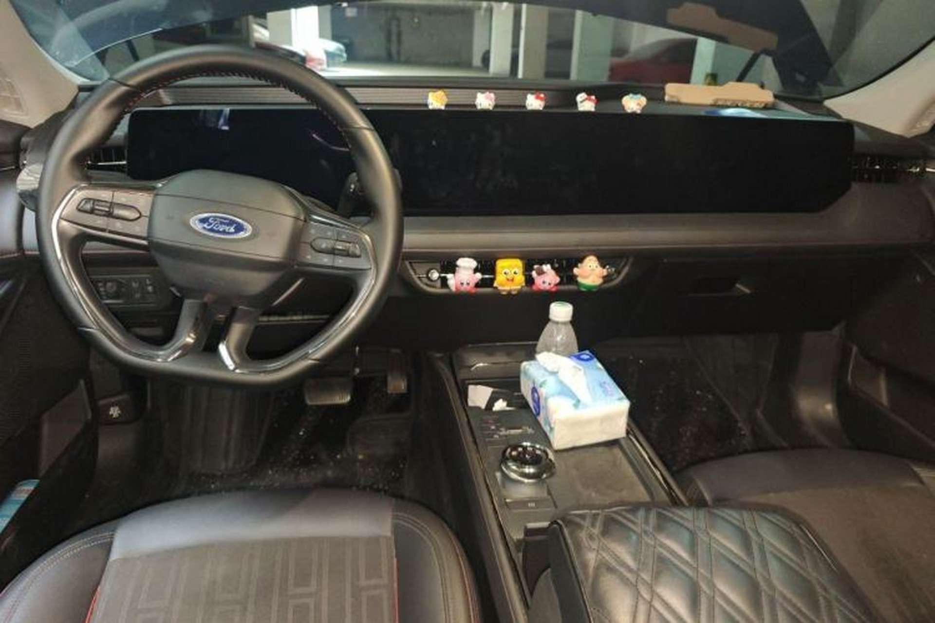Used Ford Mondeo 2023 EcoBoost 245 Luxury Model Center Console