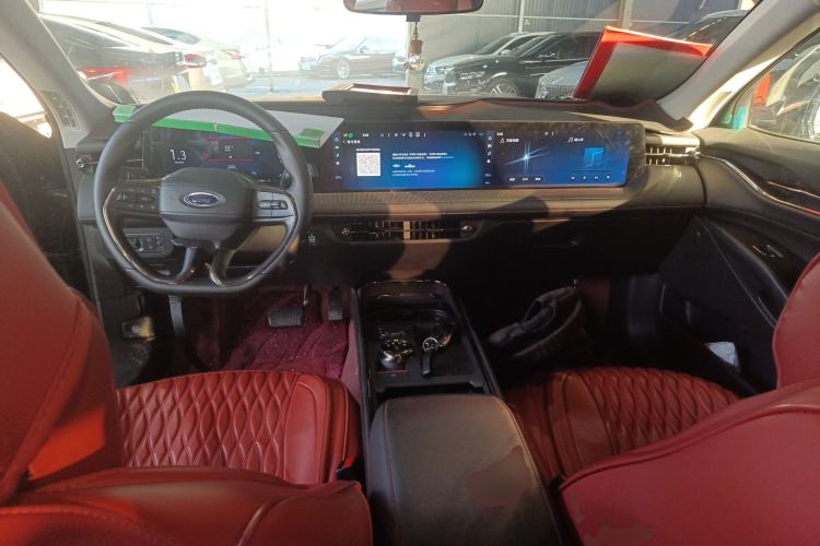 Used Ford Mondeo 2023 EcoBoost 245 Luxury Model Center Console