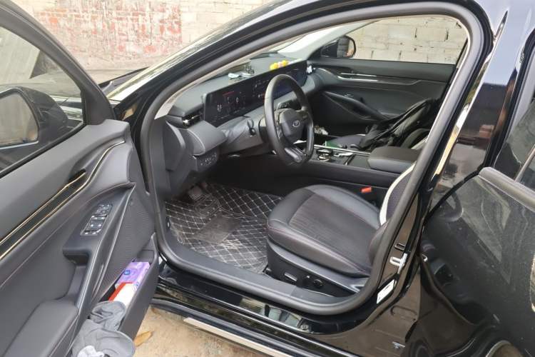 Used Ford Mondeo 2023 EcoBoost 245 Luxury Model Driver Seat