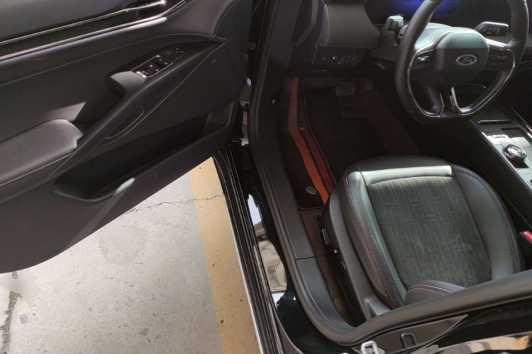 Used Ford Mondeo 2023 EcoBoost 245 Luxury Model Driver Seat