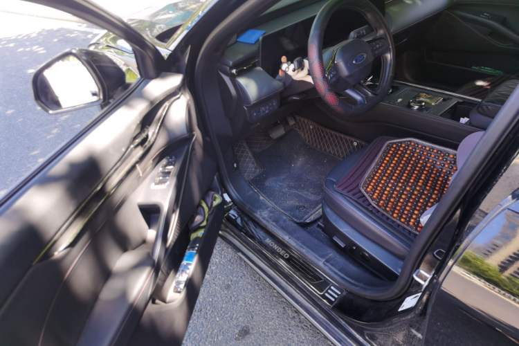 Used Ford Mondeo 2023 EcoBoost 180 Comfort Model Driver Seat