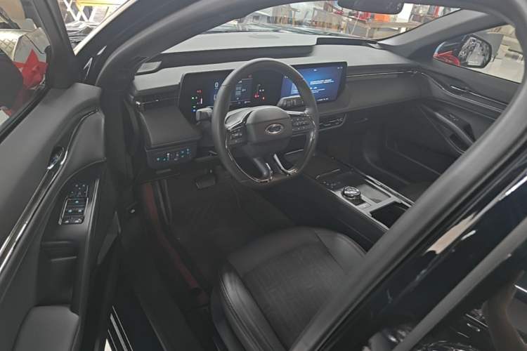 Used Ford Mondeo 2023 EcoBoost 180 Comfort Model Driver Seat