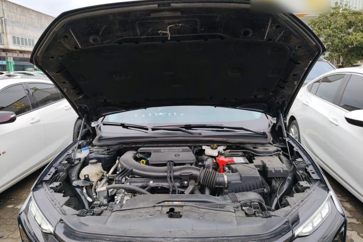 Used Ford Mondeo 2023 EcoBoost 245 Luxury Model Engine Bay