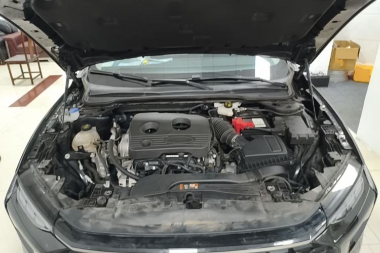 Used Ford Mondeo 2023 EcoBoost 180 Luxury Model Engine Bay