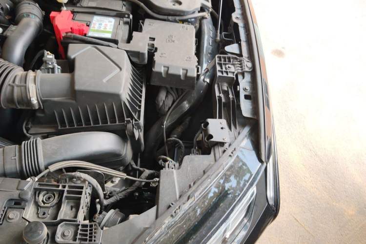 Used Ford Mondeo 2023 EcoBoost 245 Luxury Model Engine Bay Left