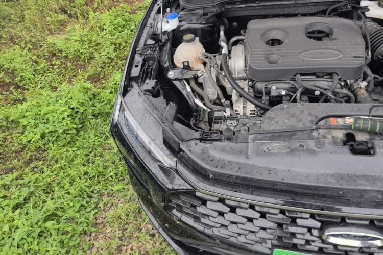 Used Ford Mondeo 2023 EcoBoost 180 Comfort Model Engine Bay Right