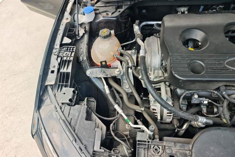 Used Ford Mondeo 2023 EcoBoost 180 Ultimate Model Engine Bay Right