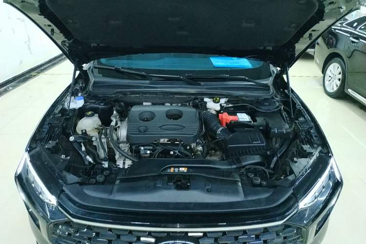 Used Ford Mondeo 2023 EcoBoost 180 Comfort Model Engine Bay
