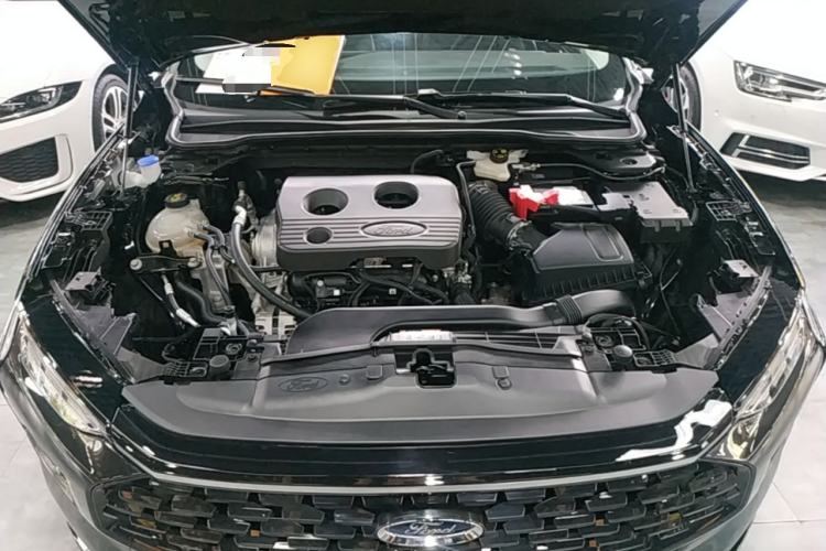 Used Ford Mondeo 2023 EcoBoost 180 Luxury Model Engine Bay