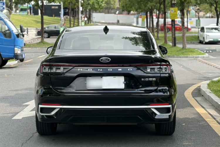 Used Ford Mondeo 2023 EcoBoost 180 Luxury Model Exterior 3