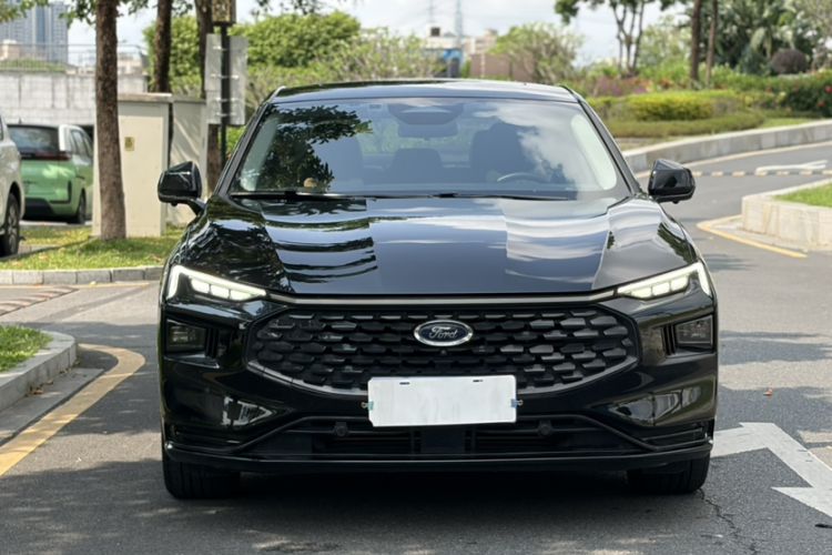 Used Ford Mondeo 2023 EcoBoost 180 Luxury Model Exterior 5