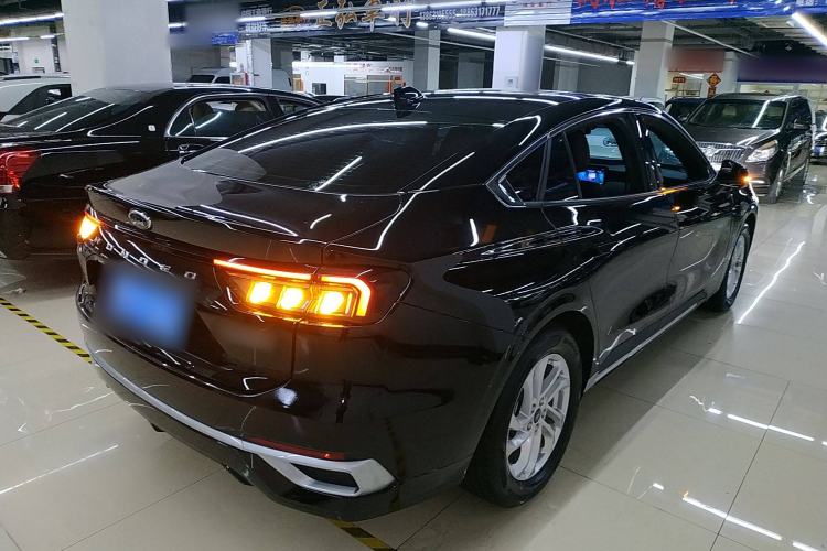 Used Ford Mondeo 2023 EcoBoost 180 Comfort Model Exterior 5