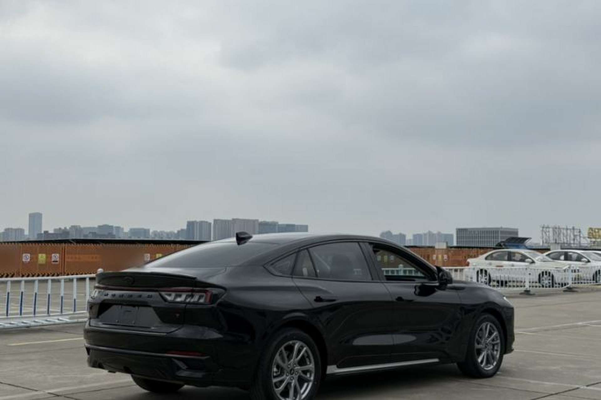 Used Ford Mondeo 2023 EcoBoost 245 Luxury Model Exterior 6