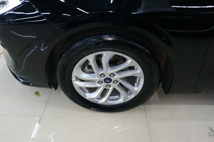 Used Ford Mondeo 2023 EcoBoost 180 Comfort Model Exterior 7