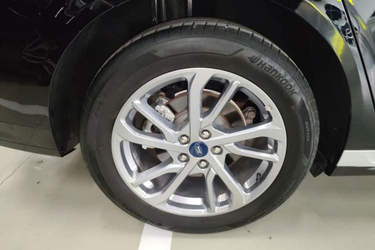 Used Ford Mondeo 2023 EcoBoost 245 Luxury Model Exterior 8